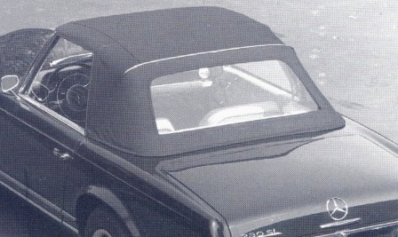 Mercedes 230 SL Pagode Verdeck mit Nagelleiste Heckansicht